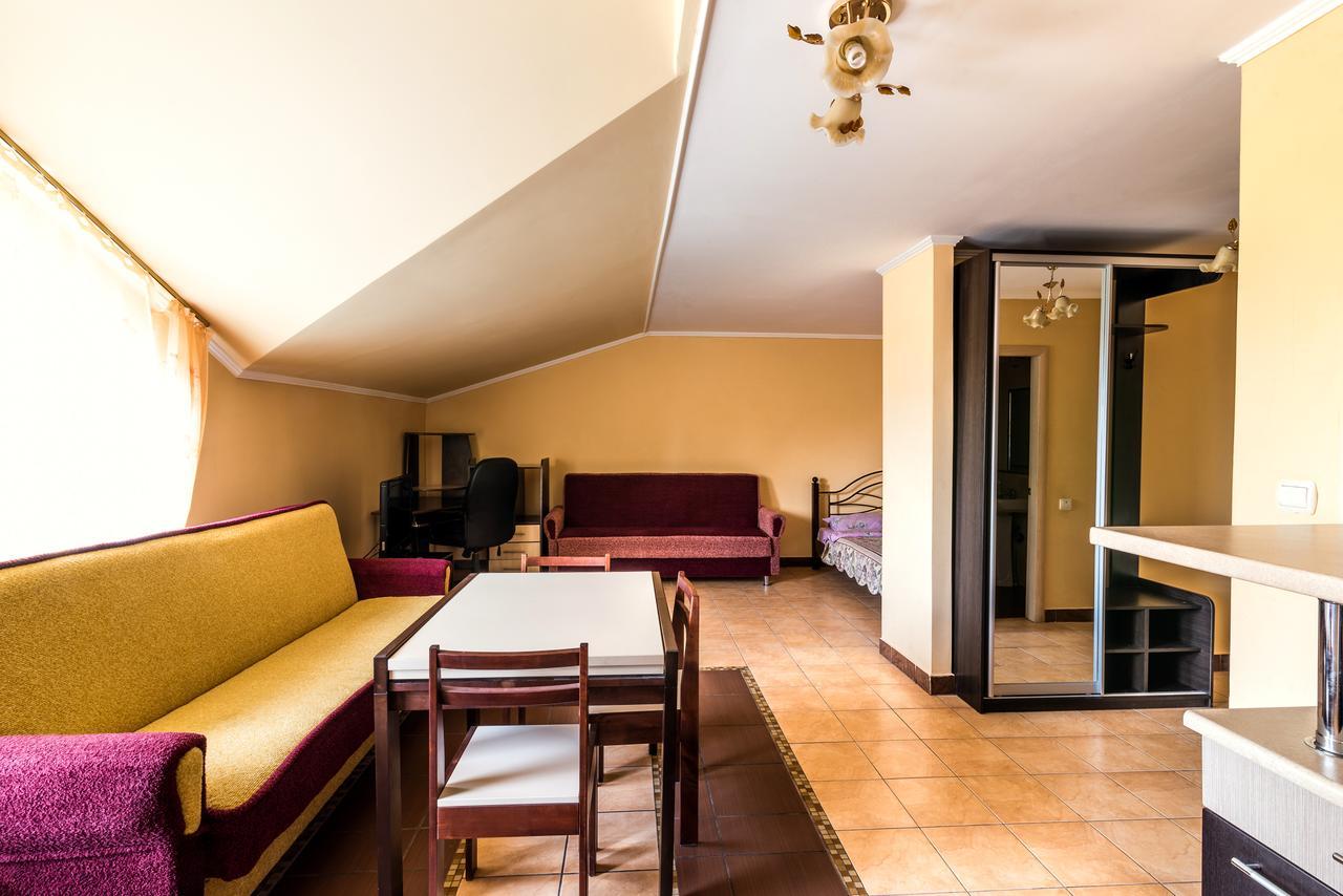 Inter Hotel Ternopil Exterior photo